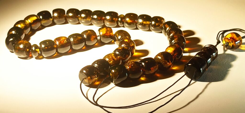 Baltic amber kompoloi-33+1 beads_331412B